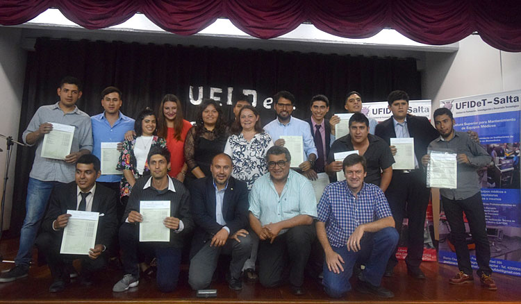 Egresaron 23 estudiantes de la Unidad de Formación, Investigación y Desarrollo Tecnológico Egresaron 23 estudiantes de la Unidad de Formación, Investigación y Desarrollo Tecnológico