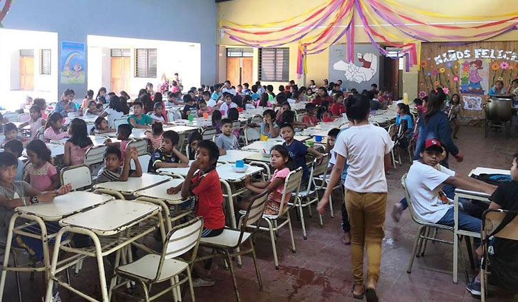 Las escuelas continúan conteniendo a los niños y jóvenes durante la época estival Las escuelas continúan conteniendo a los niños y jóvenes durante la época estival
