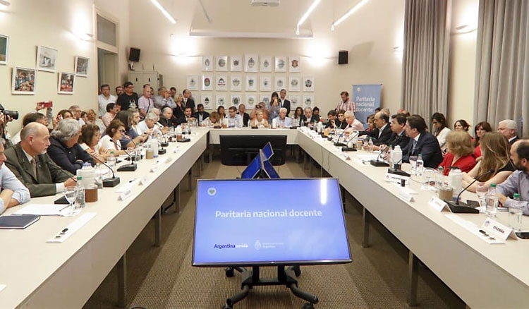 Paritaria docente: Cánepa participó de la reunión con sus pares de todo el país Paritaria docente: Cánepa participó de la reunión con sus pares de todo el país